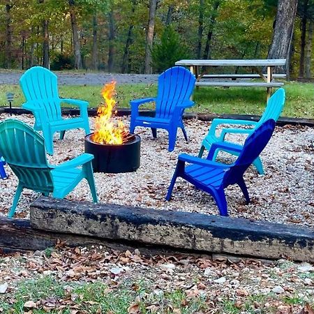 Secluded 2 Story Cabin Pool Wifi Smart Tvs ユリーカ・スプリングス エクステリア 写真